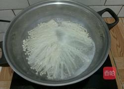 金针菇氽肥牛的做法图解4
