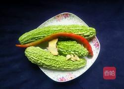 白油苦瓜的做法图解1