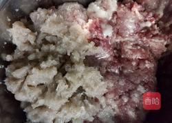 香菇虾肉饺的做法图解3
