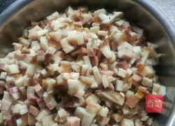 腊肉氿米饭的做法图解1