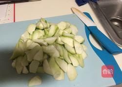 蛋饺丝瓜汤的做法图解2