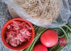 豆角焖面的做法图解1