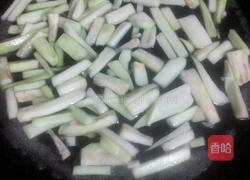 茄子炒肉的做法图解1
