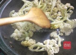 花菜炒鱿鱼的做法图解4