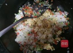 菠萝炒饭的做法图解7