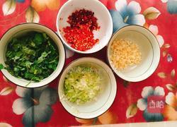 番茄汁拌洋芋擦擦的做法图解2