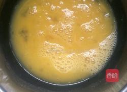胡萝卜鸡蛋炒饭的做法图解1