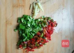 青红椒炒面的做法图解1