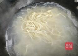 青红椒炒面的做法图解3