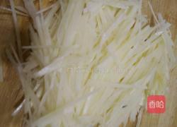 醋炝土豆丝的做法图解1