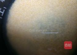 红薯山药莲子小米粥的做法图解1