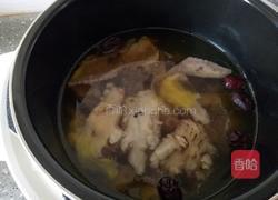 当归北芪板栗煲土鸡的做法图解4