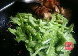蒜苗苦瓜炒肥肉的做法图解11
