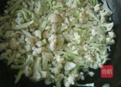 凉拌菜花的做法图解1