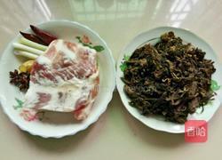 盐菜扣肉的做法图解1