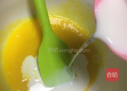 八寸戚风蛋糕的做法图解4