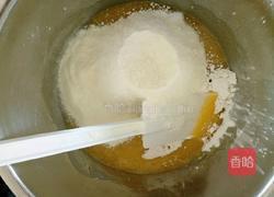 奶香小蛋糕的做法图解4
