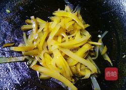 榨菜火腿炒鸡蛋的做法图解5