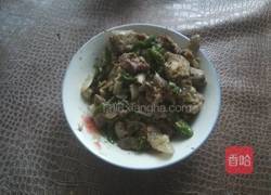 辣椒炒筒子骨肉的做法图解6