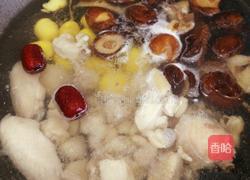 板栗鸡汤的做法图解6