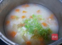 胡萝卜土豆大米粥的做法图解7