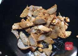 黄瓜炒肉卷的做法图解3