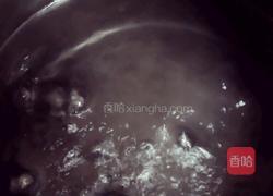 玉米排骨汤的做法图解3