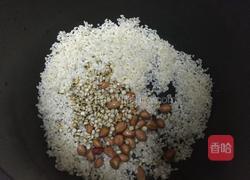 杂粮粥的做法图解4