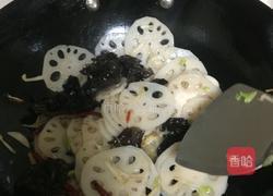 莲藕炒木耳的做法图解6