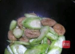 鱼腐炒丝瓜的做法图解4