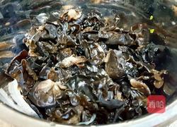 凉拌木耳的做法图解2