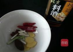 莲藕炖排骨的做法图解2