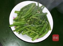 大蒜炒半熟四季豆的做法图解7