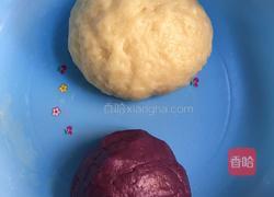 紫薯蛋黄酥的做法图解3