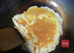 金针菇炒鸡蛋的做法图解4