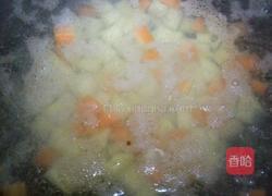 五彩土豆丁的做法图解2