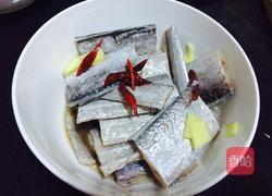 炸带鱼的做法图解2