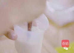 椰丝小方的做法图解1
