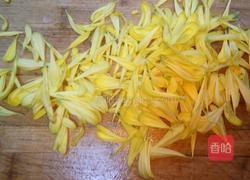 粉蒸菊花的做法图解2
