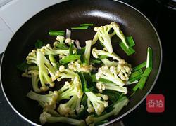 蒜苗花椰菜的做法图解5