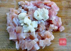 香煎鸡肉饼的做法图解2