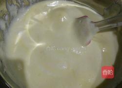 香草戚风纸杯蛋糕的做法图解6