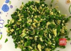 韭菜鸡蛋馅饼的做法图解4