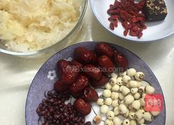 莲子红豆银耳汤的做法图解3