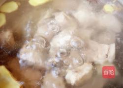 海鲜酸菜锅的做法图解2