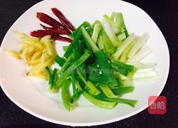 姜葱炒大闸蟹的做法图解4