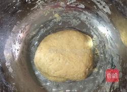 奶香面包的做法图解3