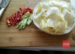 酸辣白菜的做法图解1