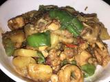 鸡腿炖土豆