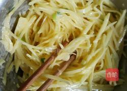 土豆丝鸡蛋饼的做法图解3